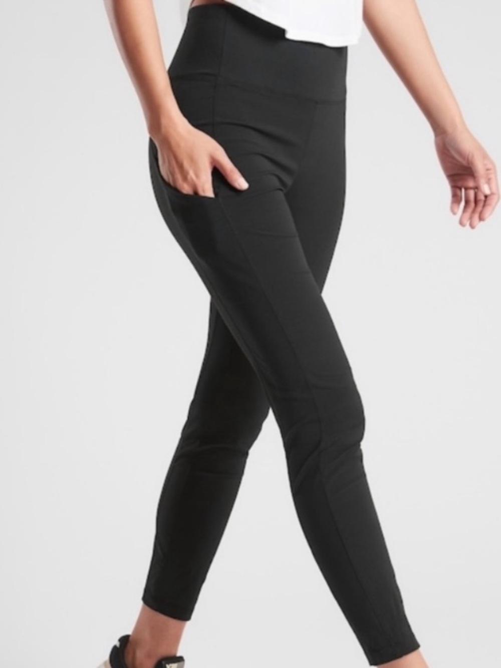 Athleta 10 Trekkie Hybrid Crop Tight